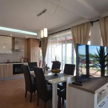 Villa Roma *